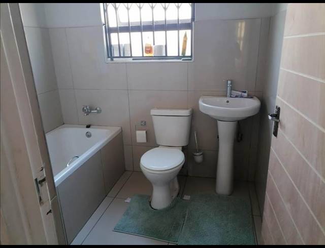 3 BEDROOM HOUSE FOR SALE IN CLAYVILLE